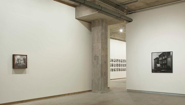 2013_05_01_DayanitaSingleFileMuseum